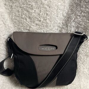 Keen Black and Gray  Fabric large messenger Bag.